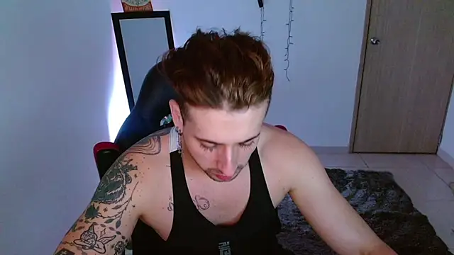 Snapshot of Ares_blue chatting on 01.15.25 Ares blue online show from 01.15.25