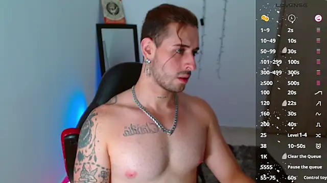 Snapshot of Ares_blue chatting on 01.25.25 Ares blue online show from 01.25.25