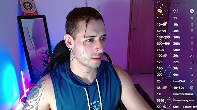 Snapshot of Ares_blue chatting on 01.27.25 Ares blue online show from 01.27.25