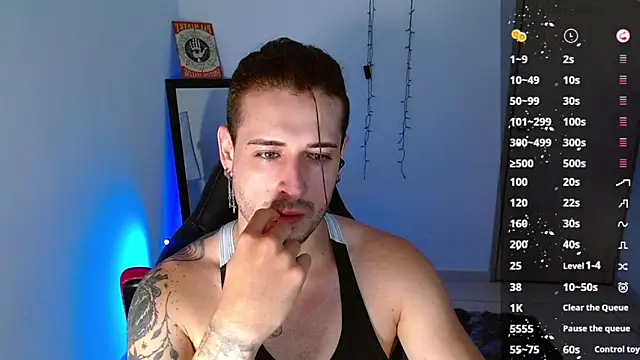 Snapshot of Ares_blue chatting on 01.29.25 Ares blue online show from 01.29.25