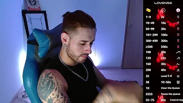 Snapshot of Ares_blue chatting on 02.19.25 Ares blue online show from 02.19.25