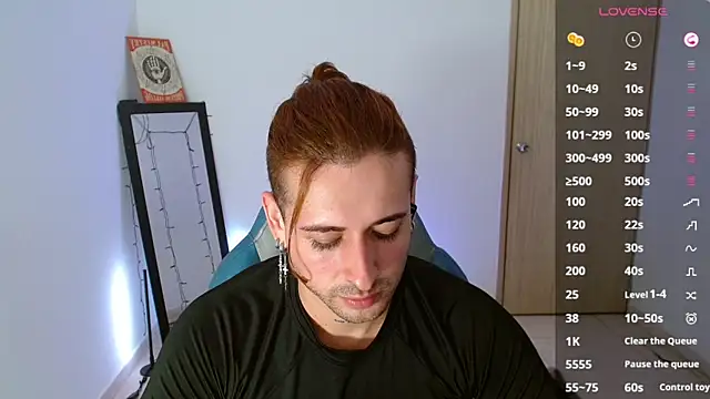 Snapshot of Ares_blue chatting on 02.24.25 Ares blue online show from 02.24.25