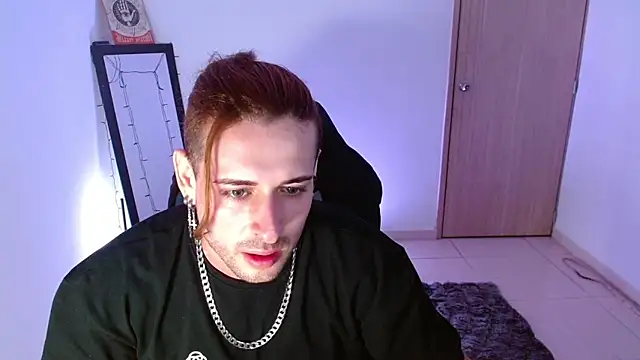 Snapshot of Ares_blue chatting on 02.25.25 Ares blue online show from 02.25.25