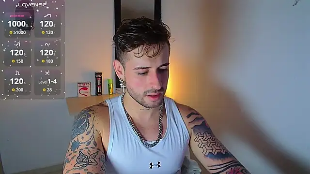 Snapshot of Ares_blue chatting on 09.15.25 Ares blue online show from 09.15.25