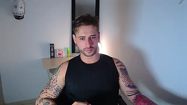 Snapshot of Ares_blue chatting on 09.16.25 Ares blue online show from 09.16.25