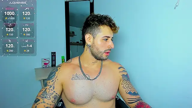 Snapshot of Ares_blue chatting on 09.17.25 Ares blue online show from 09.17.25