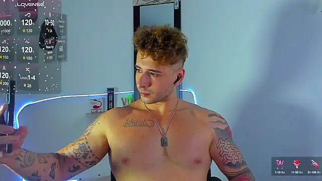 Snapshot of Ares_blue chatting on 10.06.25 Ares blue online show from 10.06.25