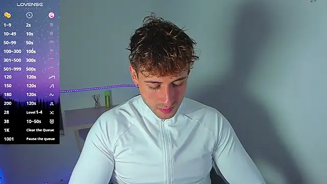 Snapshot of Ares_blue chatting on 10.24.25 Ares blue online show from 10.24.25