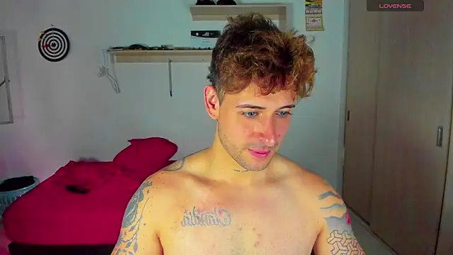 Snapshot of Ares_blue chatting on 01.18.26 Ares blue online show from 01.18.26