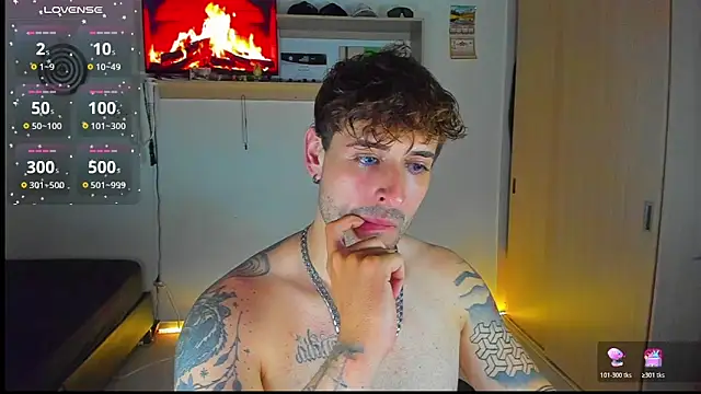 Snapshot of Ares_blue chatting on 02.17.26 Ares blue online show from 02.17.26