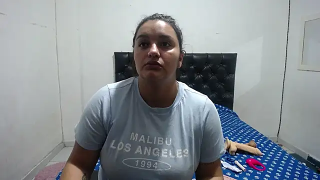 Laurenkenner  online show from 12.15.25