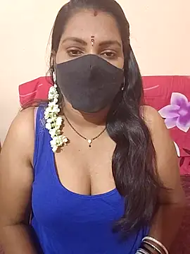 Snapshot of nisha_20 chatting on 03.01.25 nisha 20 online show from 03.01.25