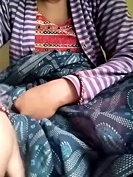 Snapshot of Cutkajal chatting on 01.24.25 Cutkajal online show from 01.24.25