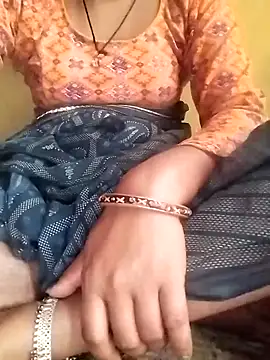Snapshot of Cutkajal chatting on 02.28.25 Cutkajal online show from 02.28.25