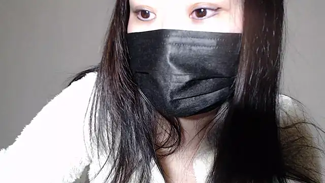 Snapshot of Hika-Channel chatting on 12.22.25 Hika-Channel online show from 12.22.25