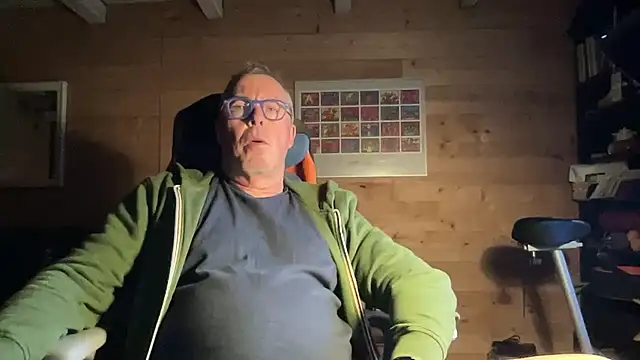 Snapshot of lelohop chatting on 02.05.26 lelohop online show from 02.05.26