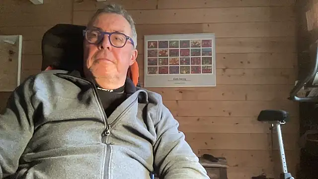 Snapshot of lelohop chatting on 02.19.26 lelohop online show from 02.19.26