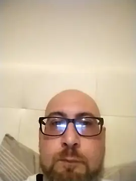 Snapshot of Cazzodr chatting on 03.08.25 Cazzodr online show from 03.08.25