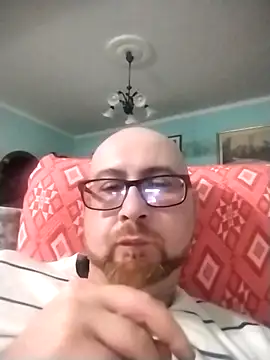 Snapshot of Cazzodr chatting on 03.08.25 Cazzodr online show from 03.08.25