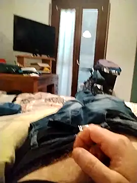 Snapshot of Cazzodr chatting on 03.19.25 Cazzodr online show from 03.19.25