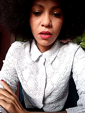 Snapshot of BlairSamy chatting on 10.21.25 BlairSamy online show from 10.21.25