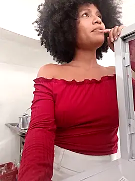 Snapshot of BlairSamy chatting on 12.18.25 BlairSamy online show from 12.18.25