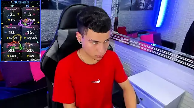 Snapshot of salvadorgomezx chatting on 12.02.24 salvadorgomezx online show from 12.02.24