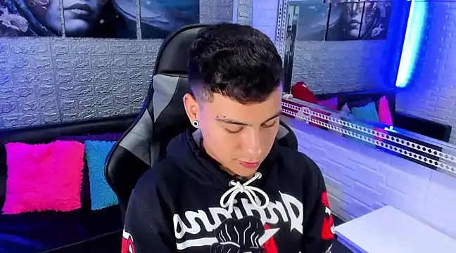 Snapshot of salvadorgomezx chatting on 12.06.24 salvadorgomezx online show from 12.06.24