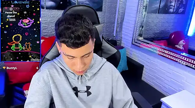 Snapshot of salvadorgomezx chatting on 12.09.24 salvadorgomezx online show from 12.09.24