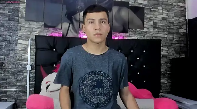 Snapshot of salvadorgomezx chatting on 12.12.24 salvadorgomezx online show from 12.12.24