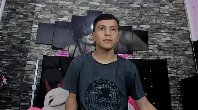 Snapshot of salvadorgomezx chatting on 12.12.24 salvadorgomezx online show from 12.12.24