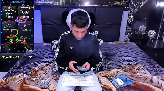 Snapshot of salvadorgomezx chatting on 12.13.24 salvadorgomezx online show from 12.13.24