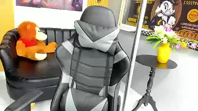 Snapshot of salvadorgomezx chatting on 12.17.24 salvadorgomezx online show from 12.17.24