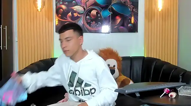 Snapshot of salvadorgomezx chatting on 12.21.24 salvadorgomezx online show from 12.21.24