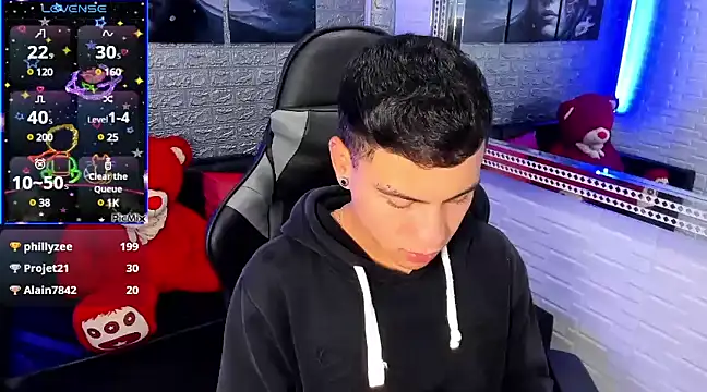 Snapshot of salvadorgomezx chatting on 12.28.24 salvadorgomezx online show from 12.28.24