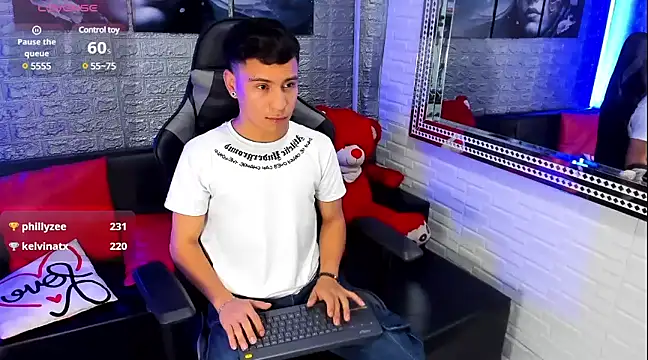 Snapshot of salvadorgomezx chatting on 01.03.25 salvadorgomezx online show from 01.03.25