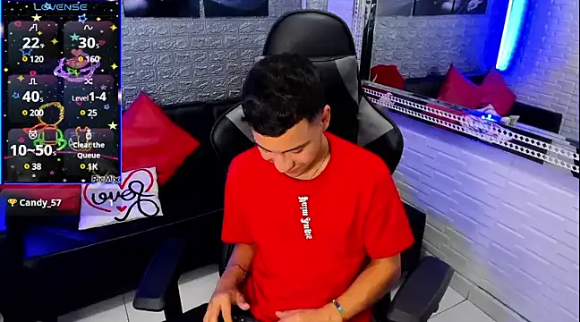 Snapshot of salvadorgomezx chatting on 01.04.25 salvadorgomezx online show from 01.04.25