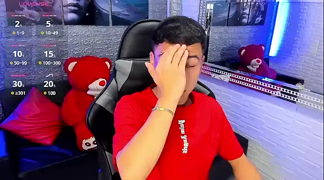 Snapshot of salvadorgomezx chatting on 01.07.25 salvadorgomezx online show from 01.07.25