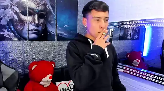 Snapshot of salvadorgomezx chatting on 01.08.25 salvadorgomezx online show from 01.08.25