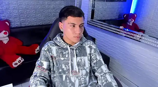 Snapshot of salvadorgomezx chatting on 01.24.25 salvadorgomezx online show from 01.24.25