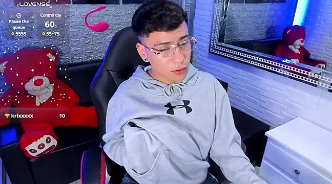 Snapshot of salvadorgomezx chatting on 02.04.25 salvadorgomezx online show from 02.04.25