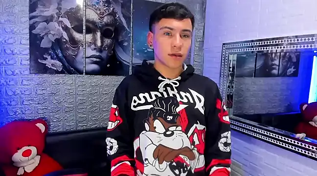 Snapshot of salvadorgomezx chatting on 02.07.25 salvadorgomezx online show from 02.07.25