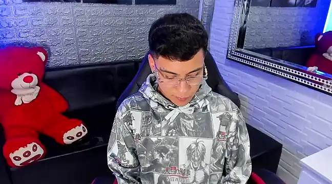 Snapshot of salvadorgomezx chatting on 02.08.25 salvadorgomezx online show from 02.08.25