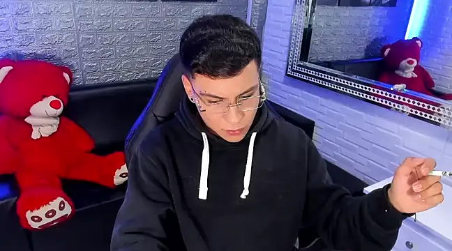 Snapshot of salvadorgomezx chatting on 02.09.25 salvadorgomezx online show from 02.09.25