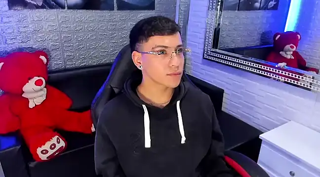 Snapshot of salvadorgomezx chatting on 02.09.25 salvadorgomezx online show from 02.09.25