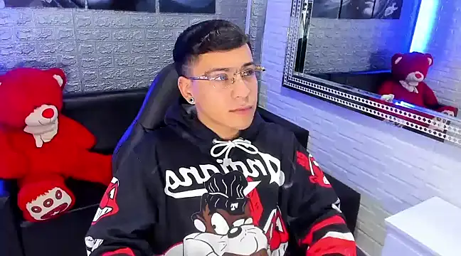 Snapshot of salvadorgomezx chatting on 02.11.25 salvadorgomezx online show from 02.11.25