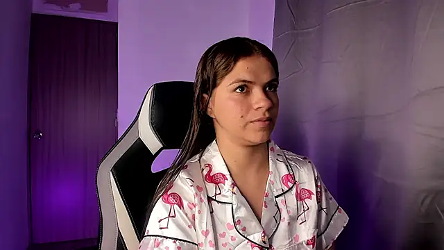 Snapshot of PaigeJayden chatting on 11.10.25 PaigeJayden online show from 11.10.25