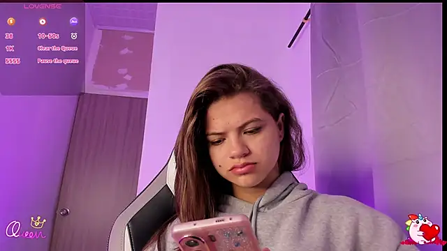 Snapshot of PaigeJayden chatting on 02.13.26 PaigeJayden online show from 02.13.26