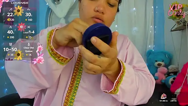 Snapshot of Falak-Yasin chatting on 05.22.26 Falak-Yasin online show from 05.22.26
