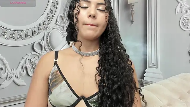 Snapshot of joselyn_sexy_ chatting on 01.17.25 joselyn sexy online show from 01.17.25